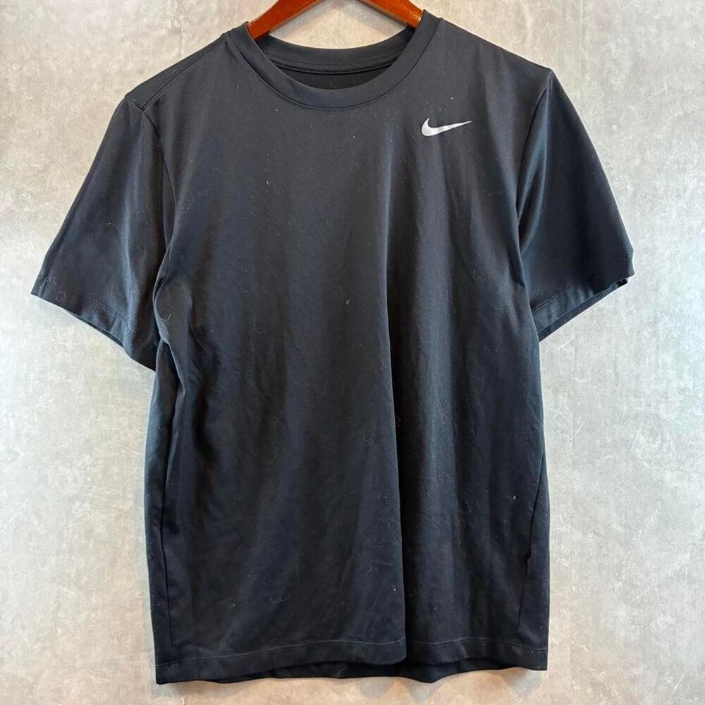 Nike Men's Black T-shirt